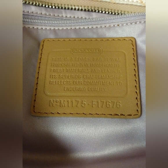 Coach East West tote/handbag NWOT - Picture 3 of 6